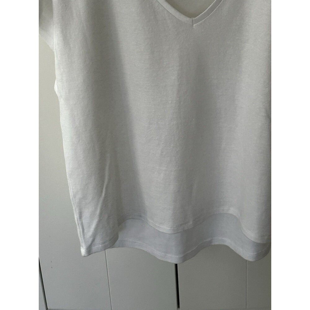 Majestic Filatures Deluxe Teeshirt Top White V-Neck Size 4 XL Short Sleeve Shirt - Picture 4 of 7